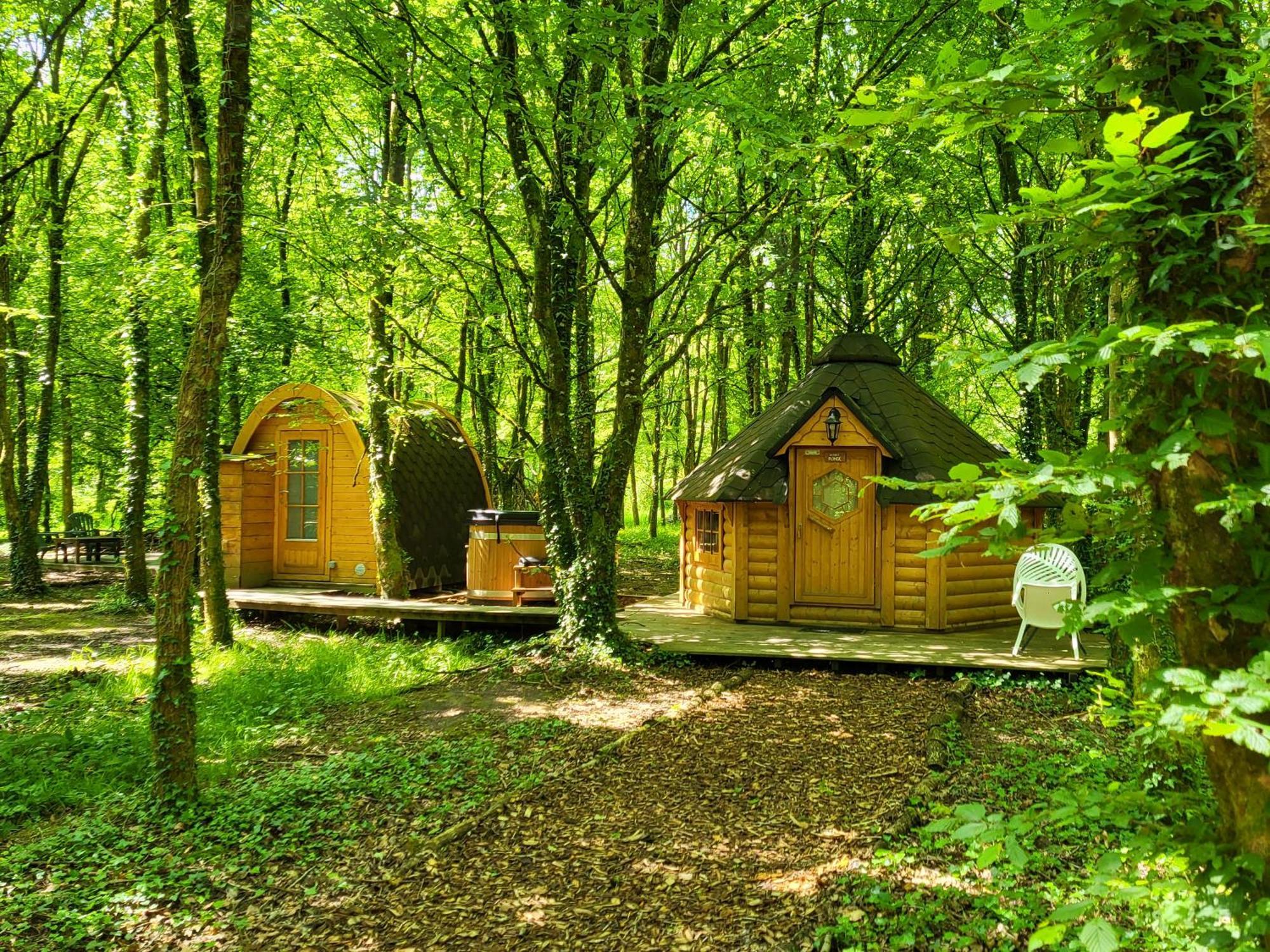 Le Domaine Insolite De Broceliande Paimpont Exterior foto