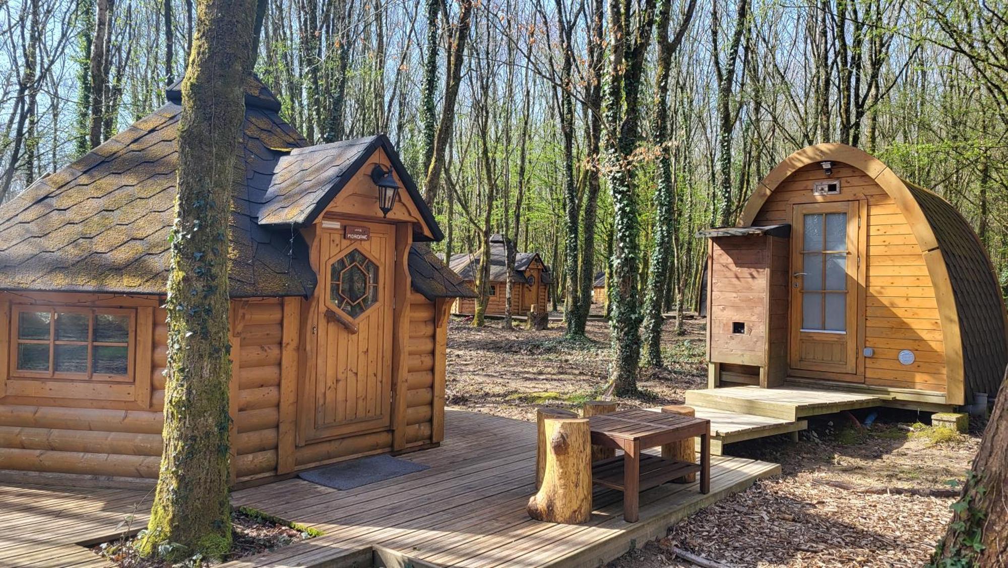 Le Domaine Insolite De Broceliande Paimpont Exterior foto